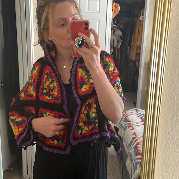 Vintage granny square shawl - Picture 4 of 4